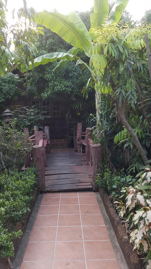 Ruean Mai Chai Khlong Amphawa Exterior photo
