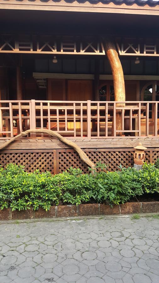 Ruean Mai Chai Khlong Amphawa Exterior photo