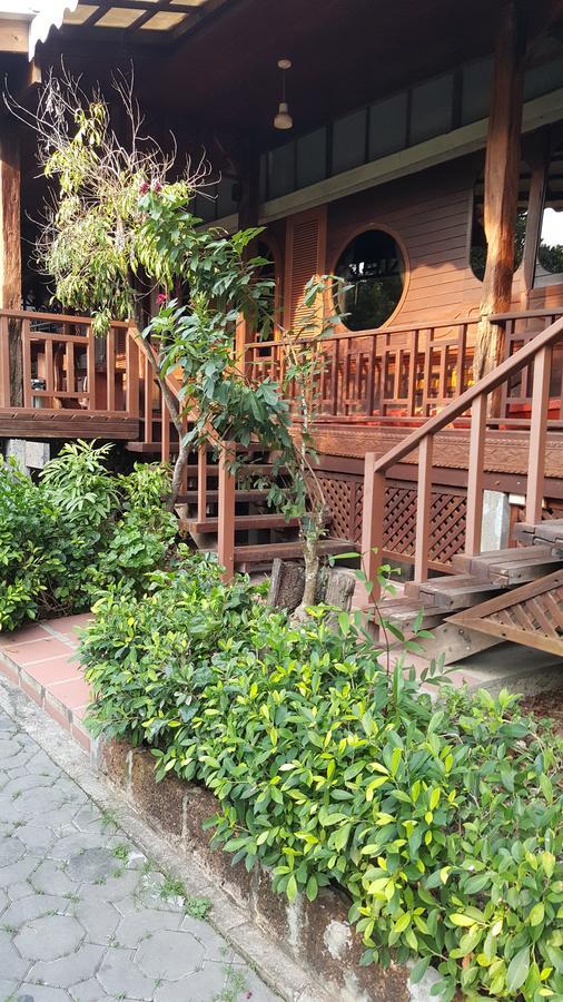 Ruean Mai Chai Khlong Amphawa Exterior photo