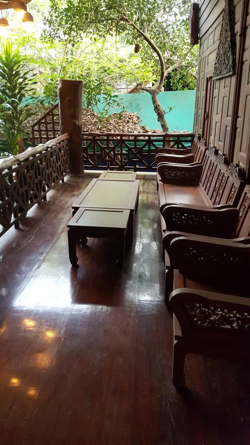 Ruean Mai Chai Khlong Amphawa Exterior photo