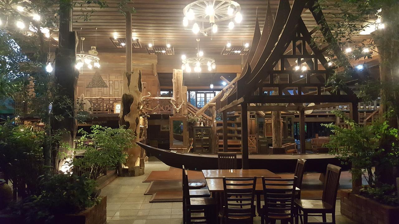 Ruean Mai Chai Khlong Amphawa Exterior photo
